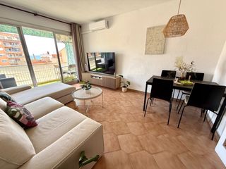 Etagenwohnung in Carrer de mossèn jacint verdaguer 27. Piso muy luminoso y con vistas al mar en el centro de premià de