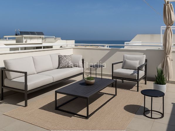 Foto f5465100-25ba-4481-bbd9-915aa79a2aa5. Penthouse in avda de la mediterranea 26 in Piles