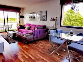 Appartamento in Carrer frederic mompou 1. Piso en zona mas rampinyo con plaza doble de parking