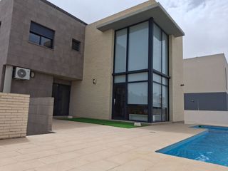 Chalet en Calle nacre  10. Gestión directa, sin intermediarios. exclusivo chalet independie
