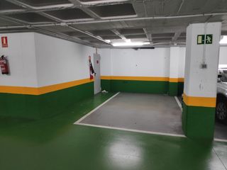 Location Parking voiture à Riu ser 7. Pàrquing gran amb bon accés