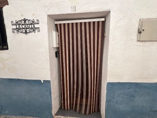 Casa a Calle arrabal 18. Casa de cinco plantas