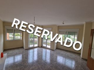 Appartement à Poblé nou 0. Atardeceres de ensueño, vistas despejadas y un hogar listo para