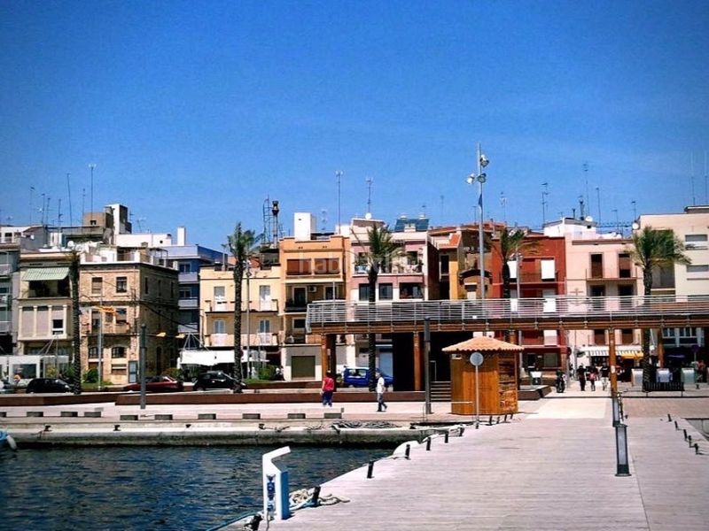 Foto 56fea87f-19c4-4990-b54f-a76b32fd0076. Umzug geschäftsraum in carrer de sant pere 42 in Barris Marítims Tarragona