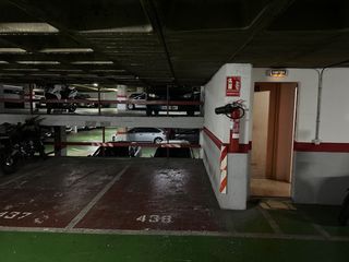Lloguer Aparcament cotxe a Dos de maig  238. Molt fàcil