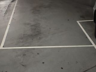 Autoparkplatz in Avenida santa coloma 78. Parking en venta