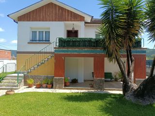 Chalet in Avenida fernando díaz villabella  41. Excelente oportunidad