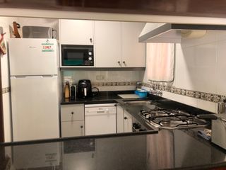 Apartamento en Esturio 51. Apartamento acogedor y funcional con trato directo.