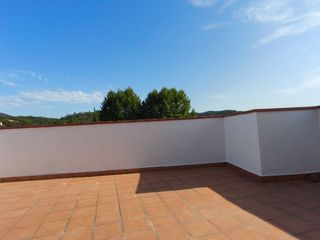 Affitto Casa in Fuster nogueras 10. Casa en el centro del pueblo con gran garaje