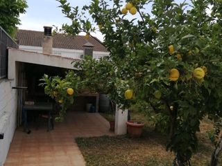 Towny house in Plaça montserrat 11. ¡tu oasis en el penedès! chalet pareado ideal como segunda resid