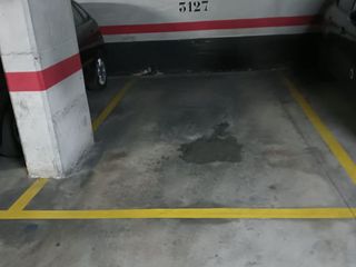 Aparcament cotxe a Avenida san salvador  4. Es una plaza 2'50x4'50