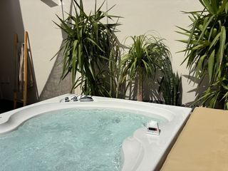 Xalet a Calle avutarda 2. Chalet con jacuzzi y vistas al mar