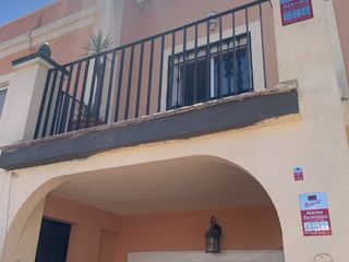 Casa adosada en Calle cañas 1. Adosado en el portil a pocos metros de playa