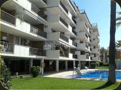 Foto c47b423f-ce2e-4377-a138-5d0d384f55ba. Location duplex dans paseo marítimo 9 dans les botigues de Sitges Sitges