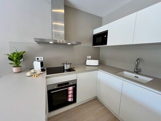Piso en Calle del dos de maig 18. Espectacular piso 3 habitaciones (2 dobles -una de ellas con bal