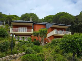 Haus in Camí de muntanya 51. Casa en venta en urbanización de montcabrer (cabrils)