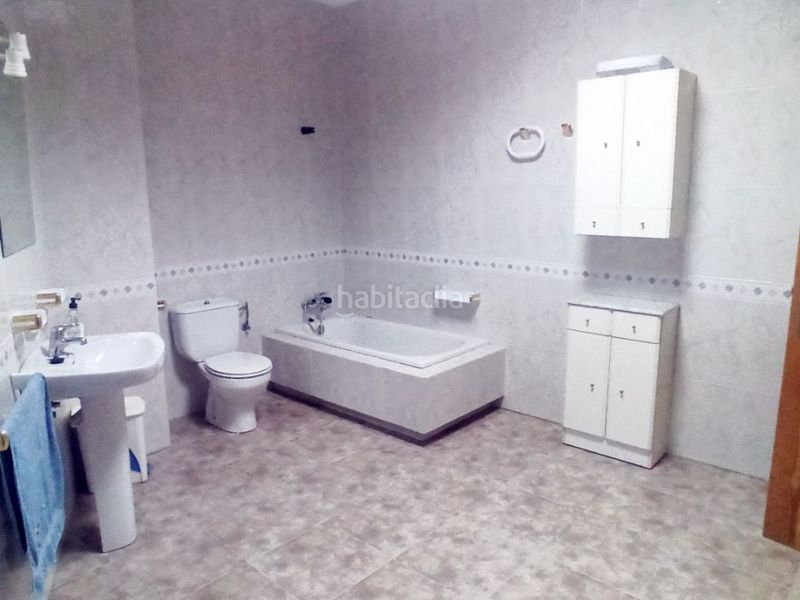 Foto b3f3eb81-a7a9-4316-a896-a33117cd783d. Local comercial a riera 3 a Segura de la Sierra
