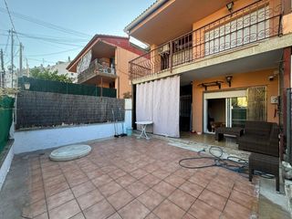 Erdgeschoss in Avinguda frança 84. ??bajo con gran terraza privada en segur de calafell