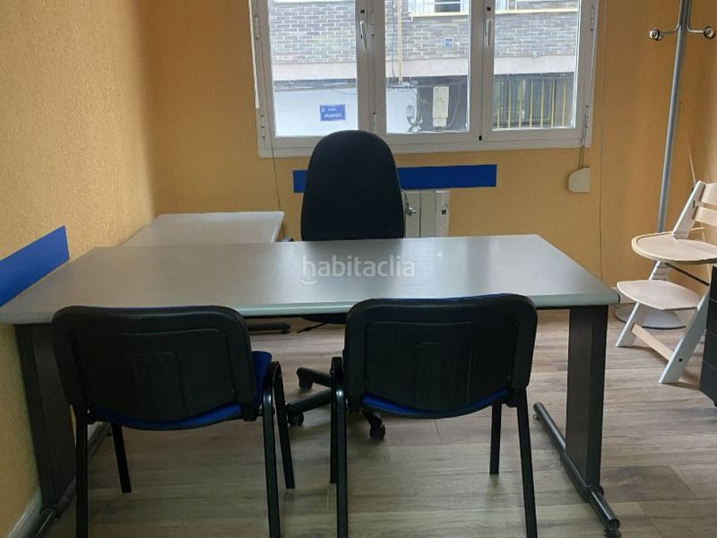 Foto c1a59861-7b31-4d94-82bd-1bc29966570a. Pis a calle perines 7 a Cuatro Caminos Santander