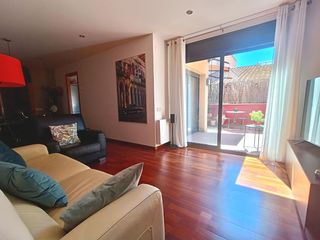 Pis a Can parera del pla  5-7. Magnífico piso de 103m² con 4hab, 2 baños y terraza panorámica e