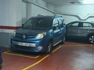 Parking voiture à Ronda antoni comas  2. Parquing en venta