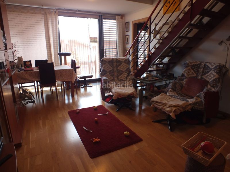 Foto 6a738877-16b9-4569-9453-870b0f806caa. Dúplex en pg. generalitat 61 duplex muy bonito, luz, vistas... en Vic
