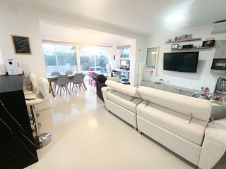 Chalet en Carrer garbí 88. Chalet calafat en la playa