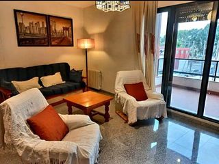 Flat in Calle de san francisco 5a. Piso en centro de villena, junto al teatro, museo y centro de sa