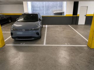Parking voiture à Avinguda de can bellet 35. Oportunidad en volpelleres!! sant cugat  2 plazas juntas desde
