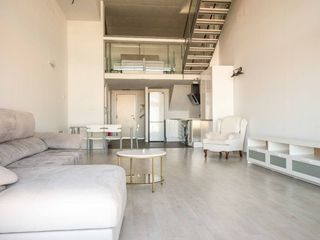 Lloguer Àtic a Creu roja 1. Ático loft de diseño  119m2 + solárium de 43m2 terraza en planta