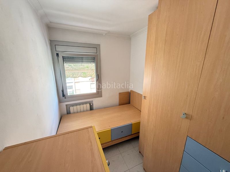 Foto e14beaa6-d556-4724-bf02-81ce27b65ab0. Pis a calle bambú 2 a Sant Ildefons Cornellà de Llobregat