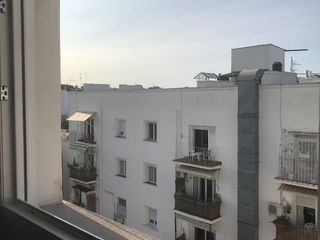 Lloguer Àtic a Plaza de san juan de la cruz  7. Luz, diseño y tranquilidad en un ático-estudio junto a los nuevo