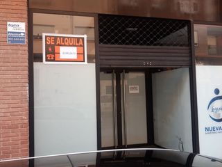 Miete Geschäftsraum in Calle caballero de la rosa 7 bajo. Se alquila local comercial en calle caballero de la rosa logroño