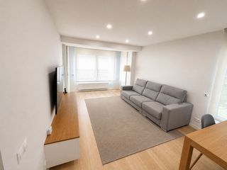 Rent Flat in Gabriel querol 2. Amplio piso de 116 m² en la ramblan de egara – luminoso, amuebla