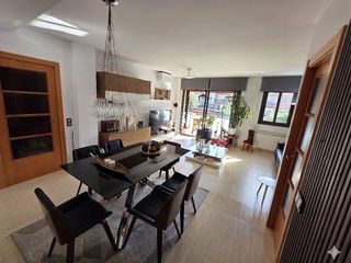 Zweistöckige Wohnung in Calle montserrat roig  4. Duplex en venta