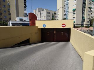 Miete Autoparkplatz in Calle lora 2. Zona complicada de aparcar calle de lora 1