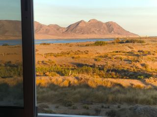 Piccolo appartamento in Travesia erizo del mar 17. Si buscas vivir mirando la ventana del vecino, este apartamento