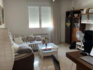 Miete Etagenwohnung in Calle argamasilla de alba 4. Piso 2 dormitorios junto a hospital general