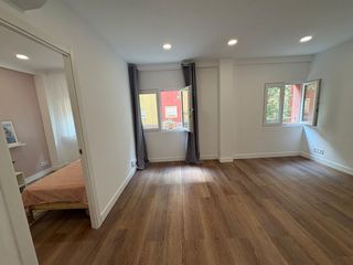 Pis a Carrer del cadí 33. Piso luminoso de 61 m² en calle del cadí, ubicado en una zona tr