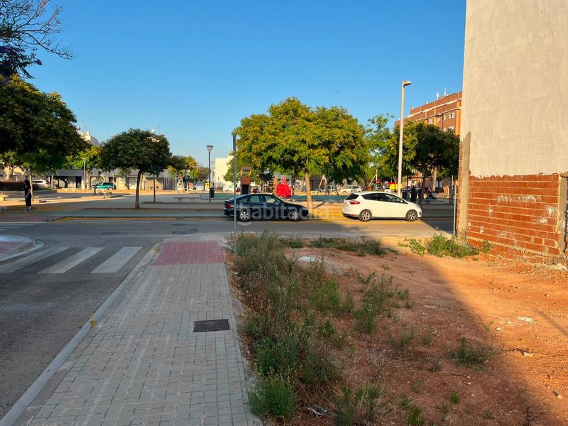 Foto b98760a5-986f-423f-936c-ec40c1ce5a66. Terreno residencial en avinguda de la generalitat 64 parcela esquinera de 165 metros en la zona de la bega, en Silla