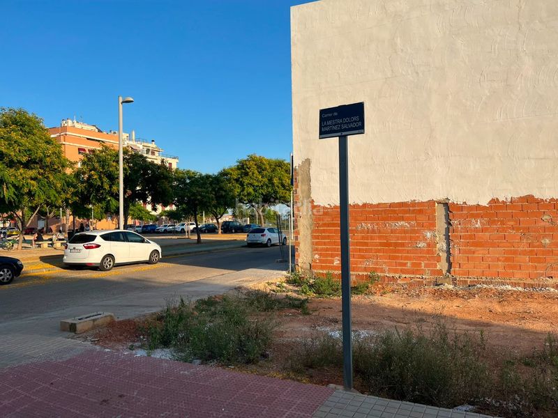 Foto d9b5ce1e-f11c-4da1-a588-9838f02a6e21. Terreno residencial en avinguda de la generalitat 64 parcela esquinera de 165 metros en la zona de la bega, en Silla