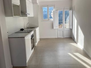 Affitto Duplex in Carrer de berga 58. Pis en lloguer