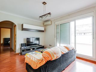 Penthouse in Carretera antigua de valencia 54. A la venta ático en carretera antigua de valencia, badalona