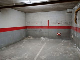 Posto auto in Passeig de la generalitat 27. Dues places de parquing. es venen conjuntament