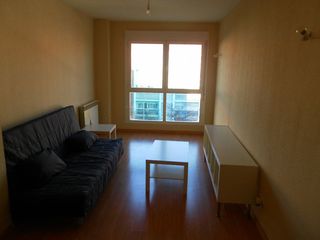 Miete Etagenwohnung in Calle del rio 45. Se alquila piso de un dormitorio en torrejón de ardoz (madrid).