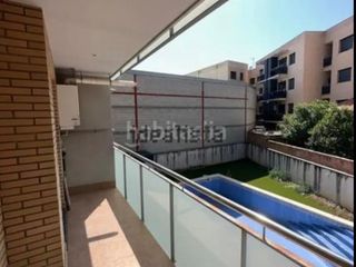 Pis a Carrer joan fuster 4. Piso en rentabilidad alcarras y opcion a vivir