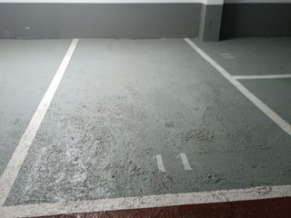 Rent Car parking in Avinguda diputació 85. Parquing cubierto  para coche