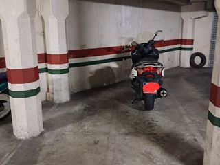 Lloguer Aparcament de moto a Carrer alexander gali  77. Alquiler plaza parking moto