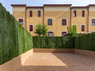 Location Maison jumelée à Carrer rajolers 4. ¿vols espai, sol i tranquil·litat sense renunciar a la proximita