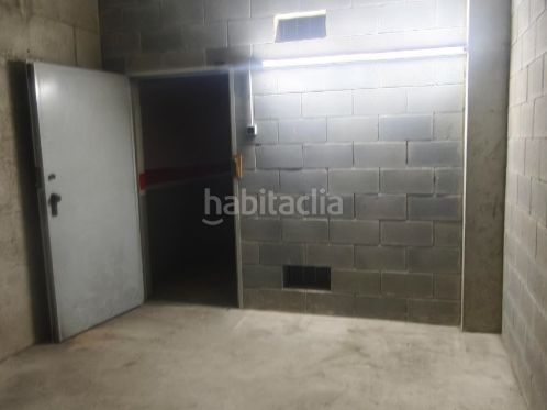 Foto e0fc9f98-ca03-4ee0-8903-00272729dd1d. Car parking in ctra de rubí 220 in Segle XX Terrassa